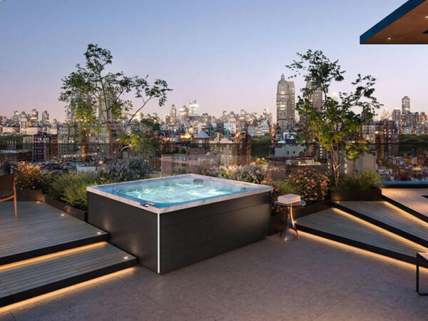 Jacuzzi-J-LXL-hot-tub