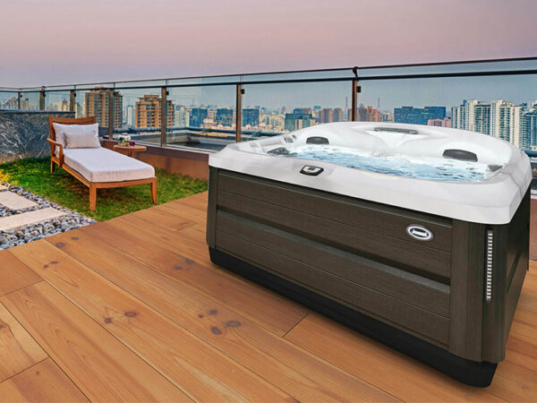 Jacuzzi-J475-hot-tub
