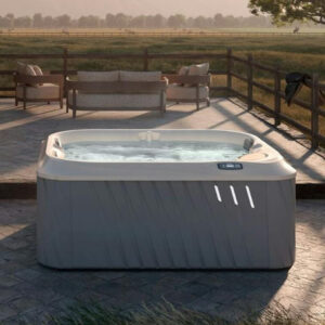Jacuzzi-J225-hot-tub