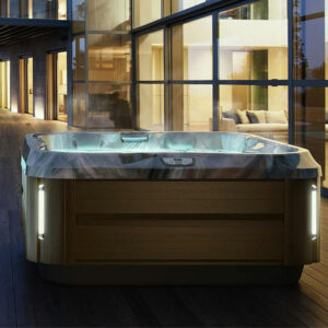 Jacuzzi-J325-hot-tub